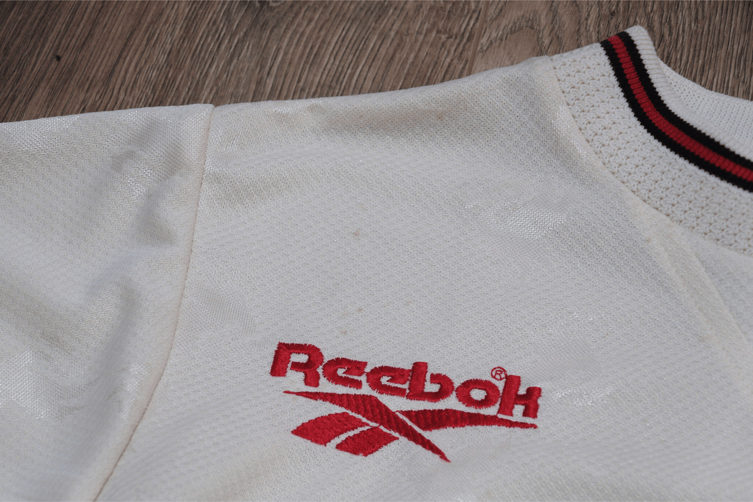 Liverpool 96/97 JNR Away Kit