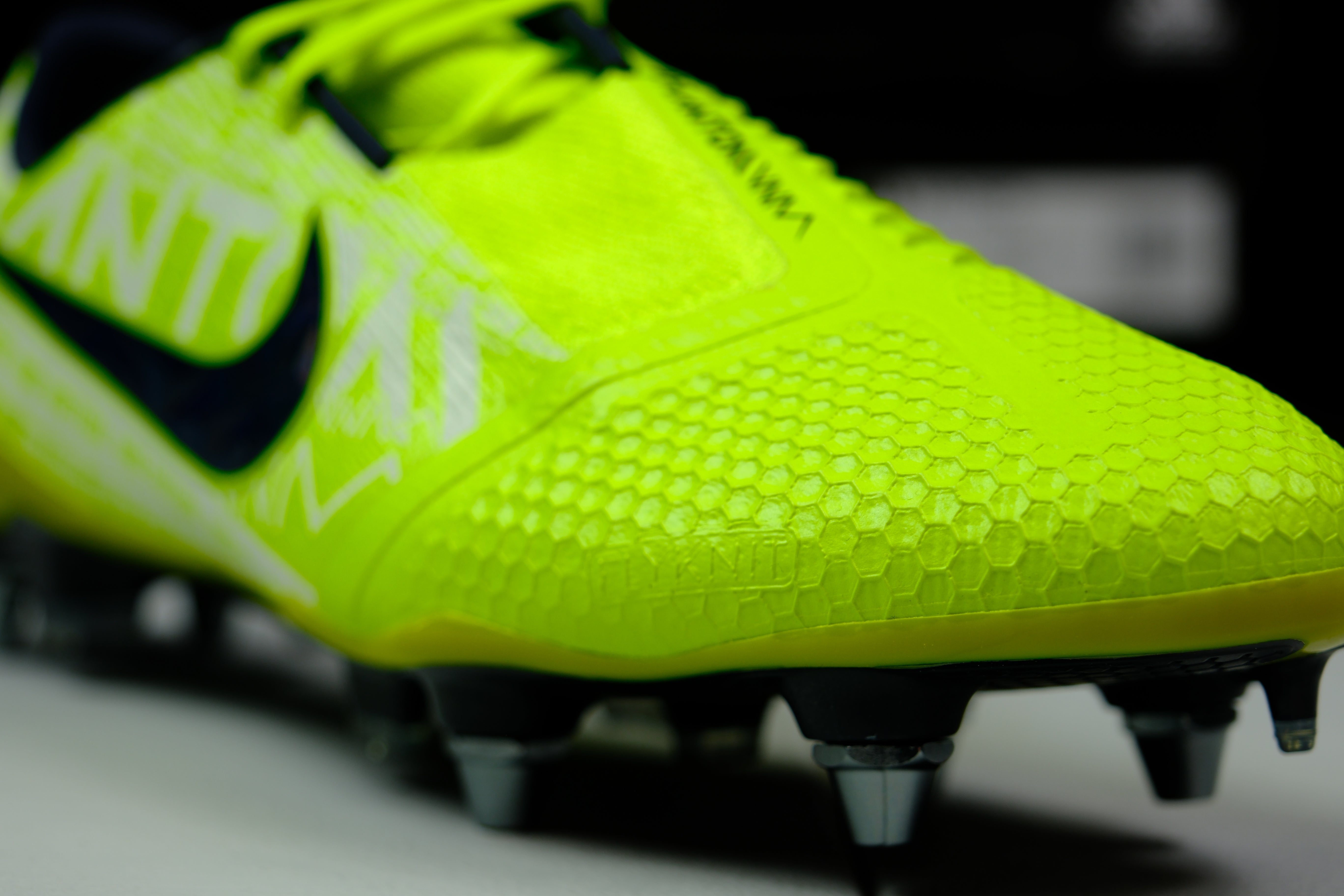Nike Phantom Venom SGイエロー シューズ26cm Amazon.com | Nike Phantom Venom Elite SG-Pro AC Mens