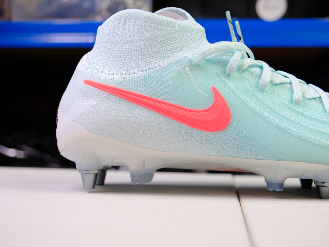 Nike Phantom Luna II SG (Player Issue)