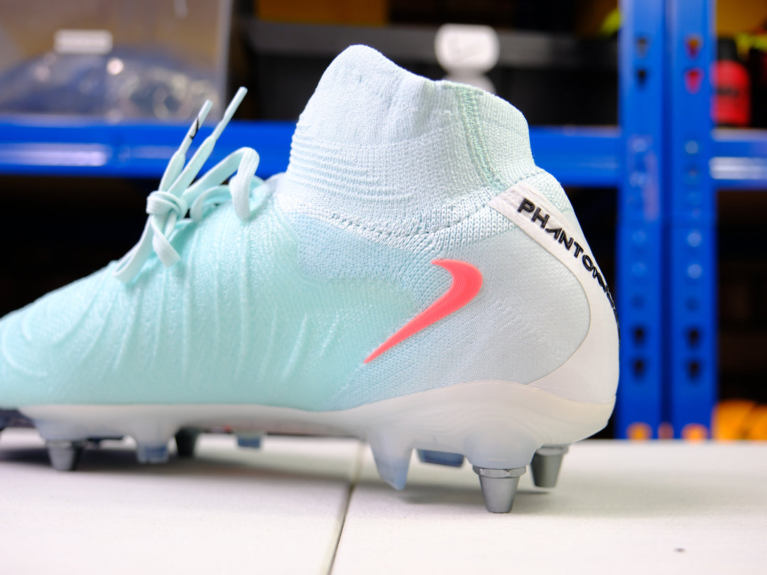 Nike Phantom Luna II SG (Player Issue)