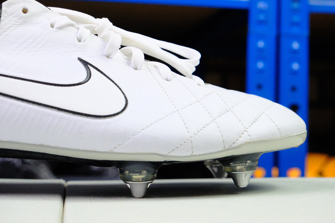 Nike Tiempo Legend IV SG