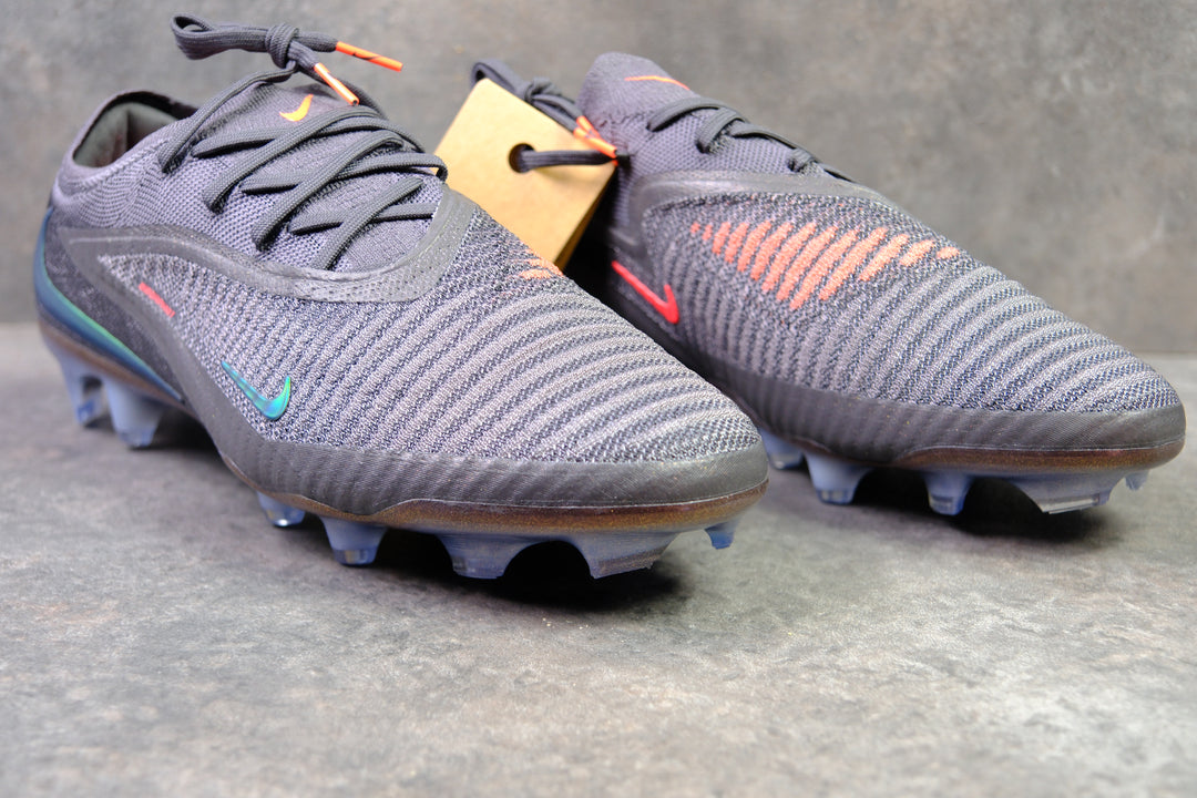 Nike Phantom 6 &