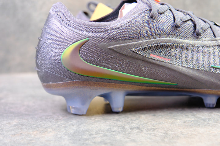 Nike Phantom 6 &