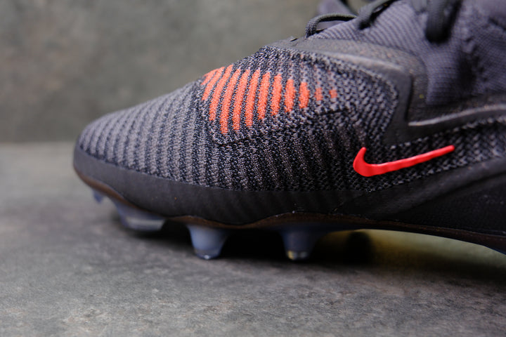 Nike Phantom 6 &