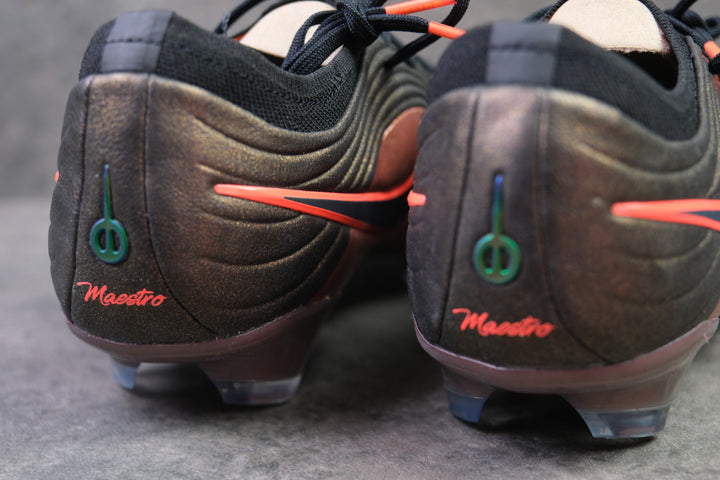 Nike Tiempo Maestro &