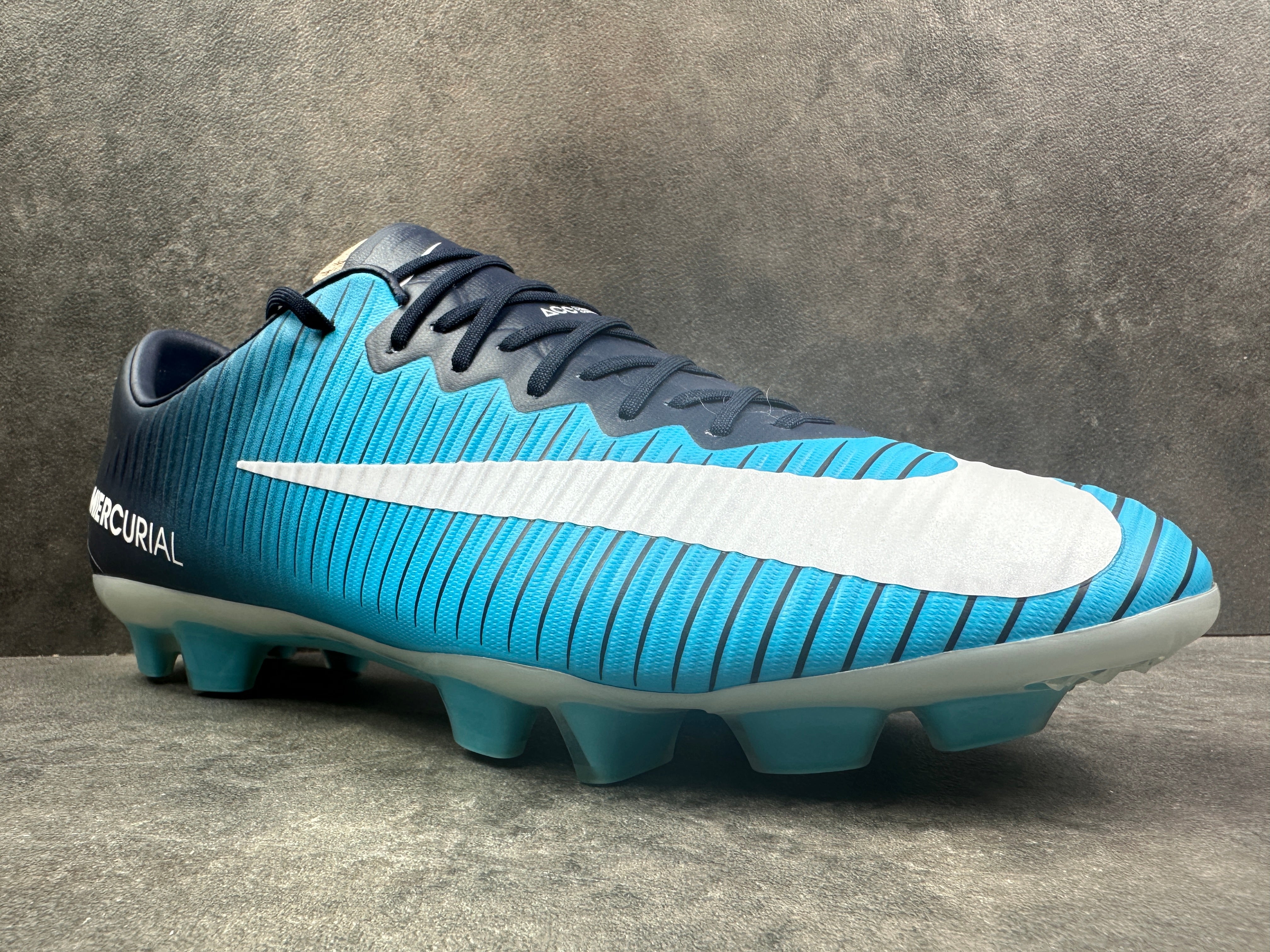 【新品未使用】NIKE MERCURIAL VAPOR XI HG-V Nike Mercurial Vapor XI HG-V Men's Sz 12 RARE 831959-408