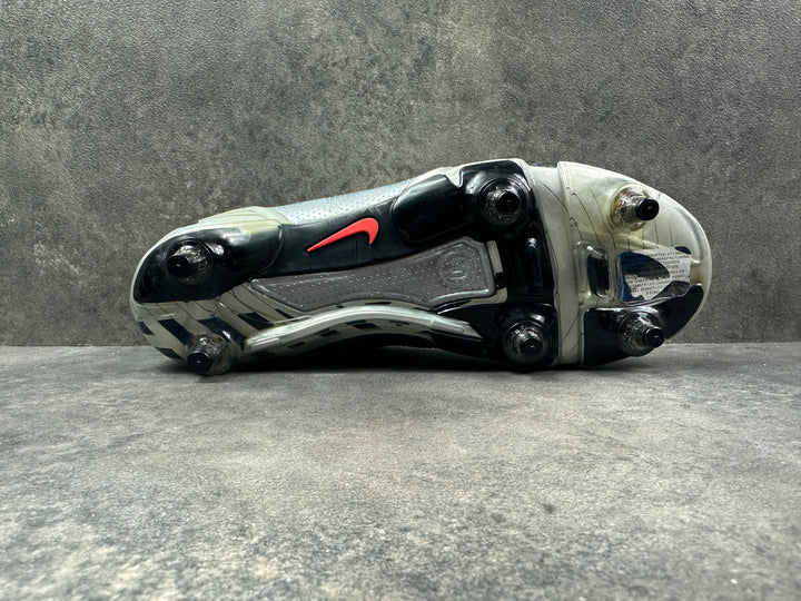 Nike Total 90 Laser II